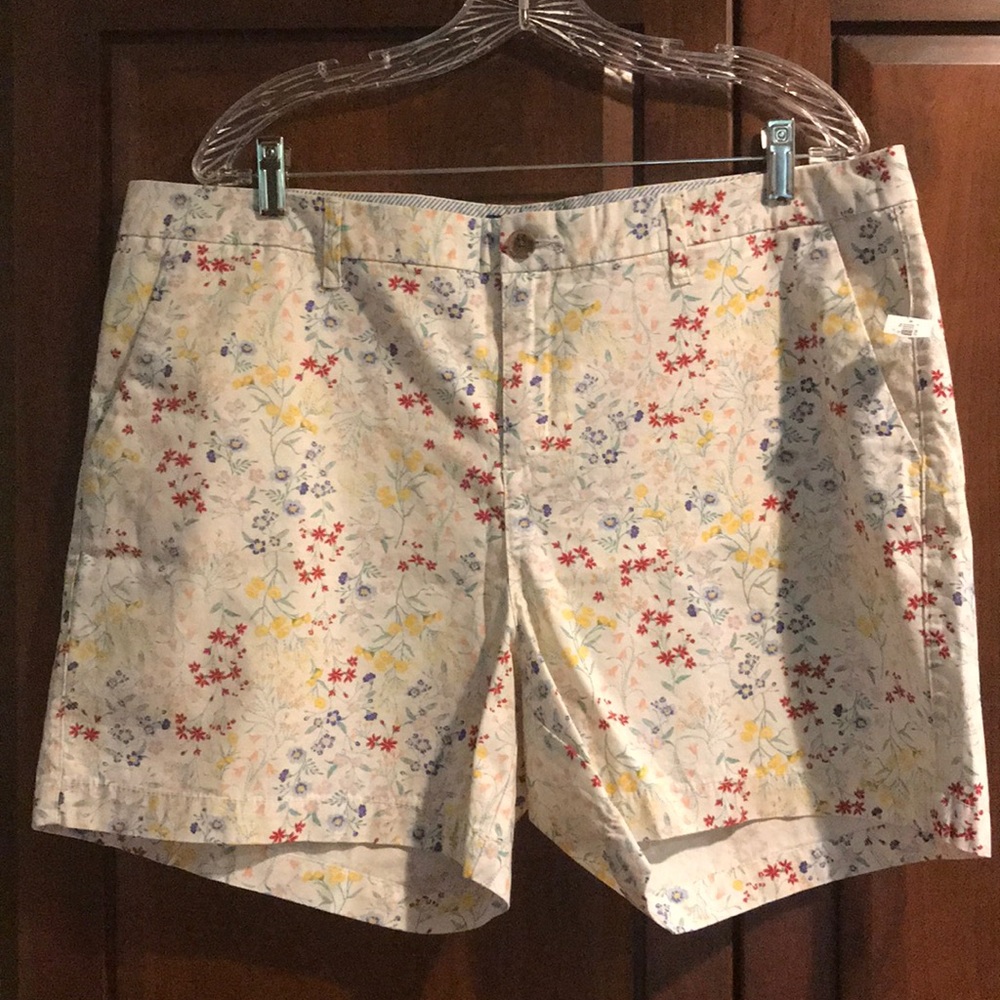 Old Navy Floral Print Shorts in White with Red, Yellow, and Blue Flowers